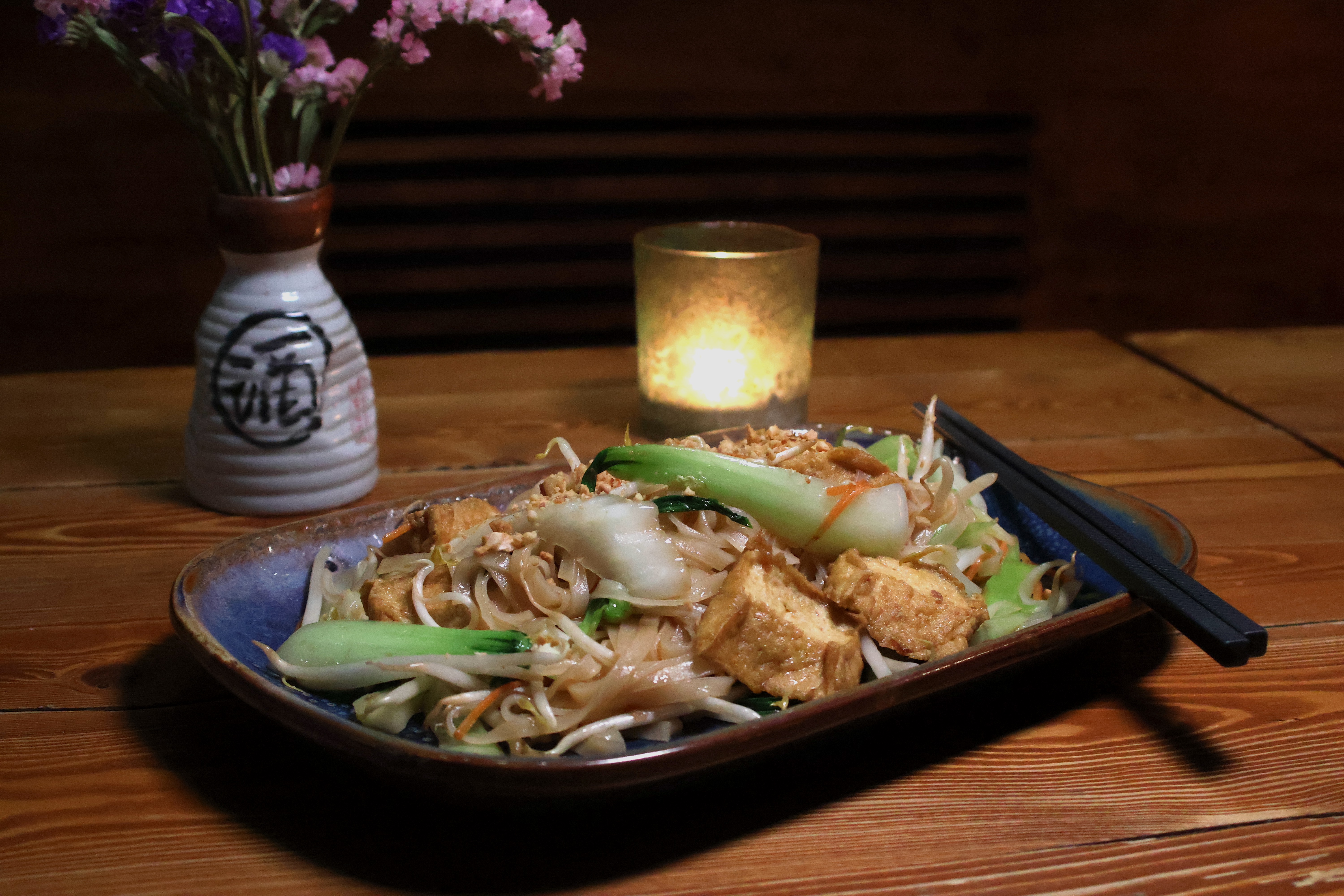 Gebratene Reisnudeln mit Tofu